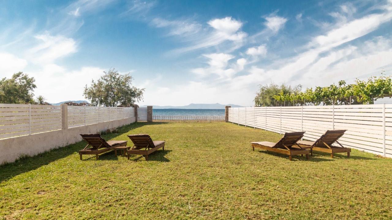 Terracotta Beach House Lefkimmi  Bagian luar foto